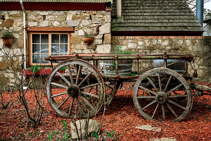 carriage outside a hahndorf cottage