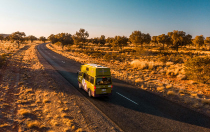 how to travel around australia on a budget COVER