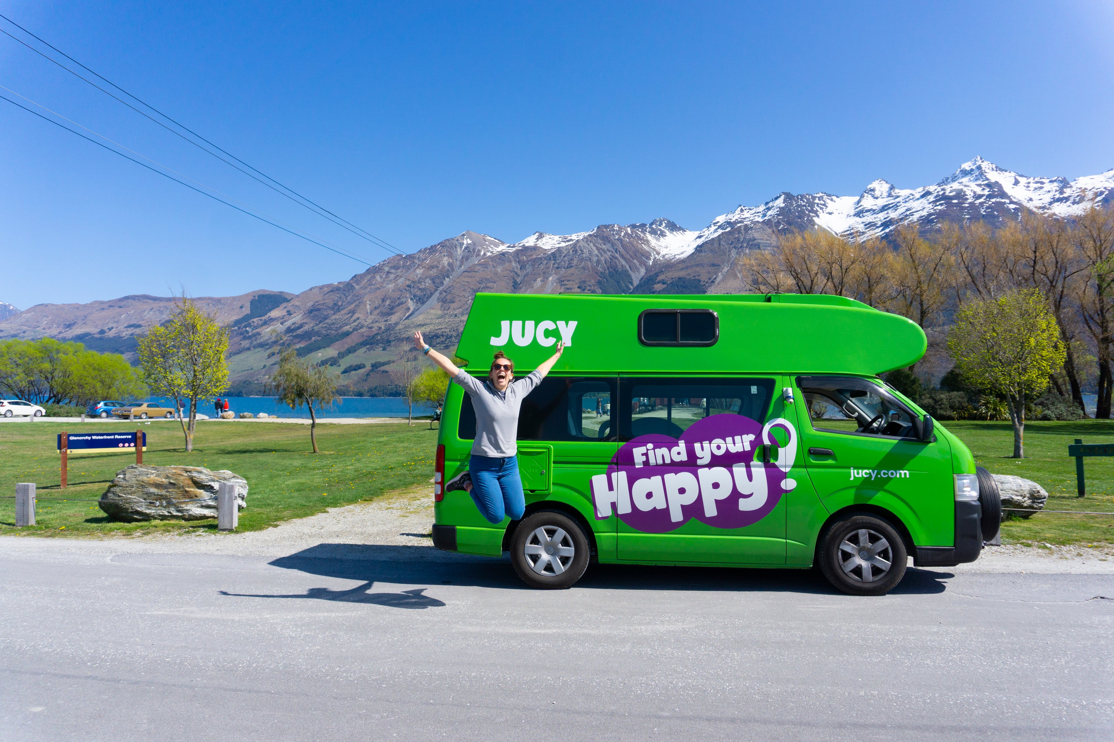 Jucy work with us hero tile
